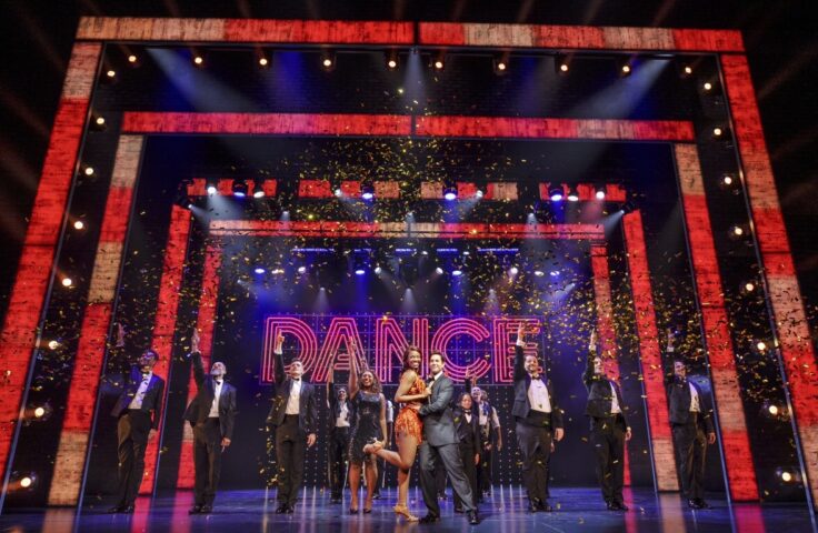 THE BODYGUARD Sidonie Smith Rachel Marron Adam Garcia Frank Farmer and Company Photo Paul Coltas Medium